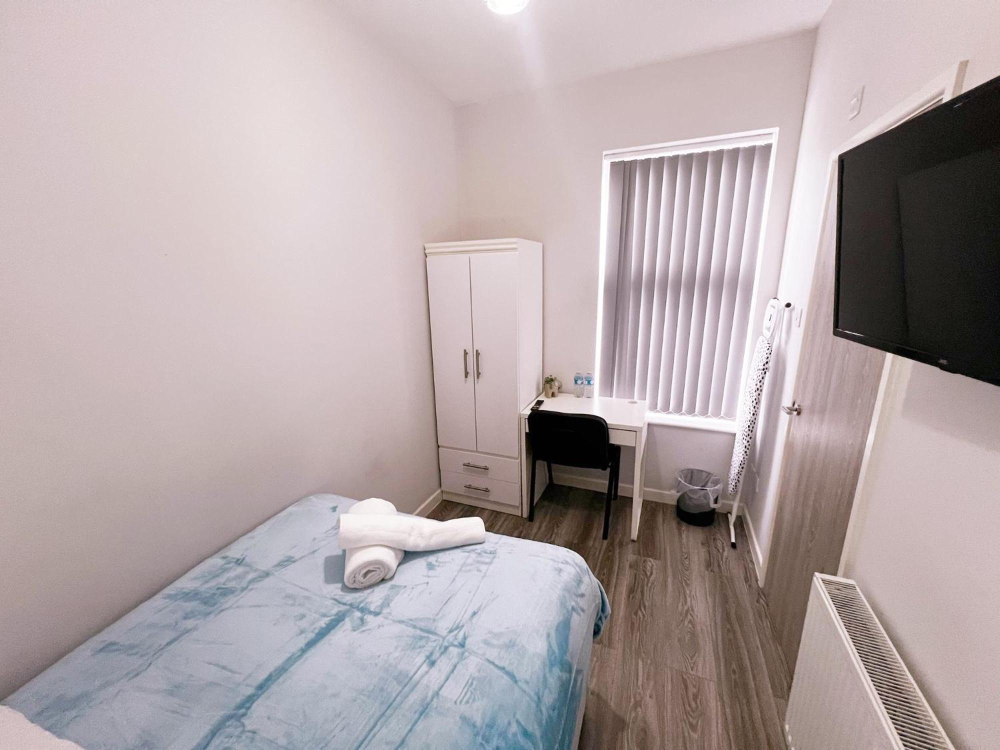 51 Kingsway Coventry Cv2 4Ff Bed & Breakfast Bagian luar foto