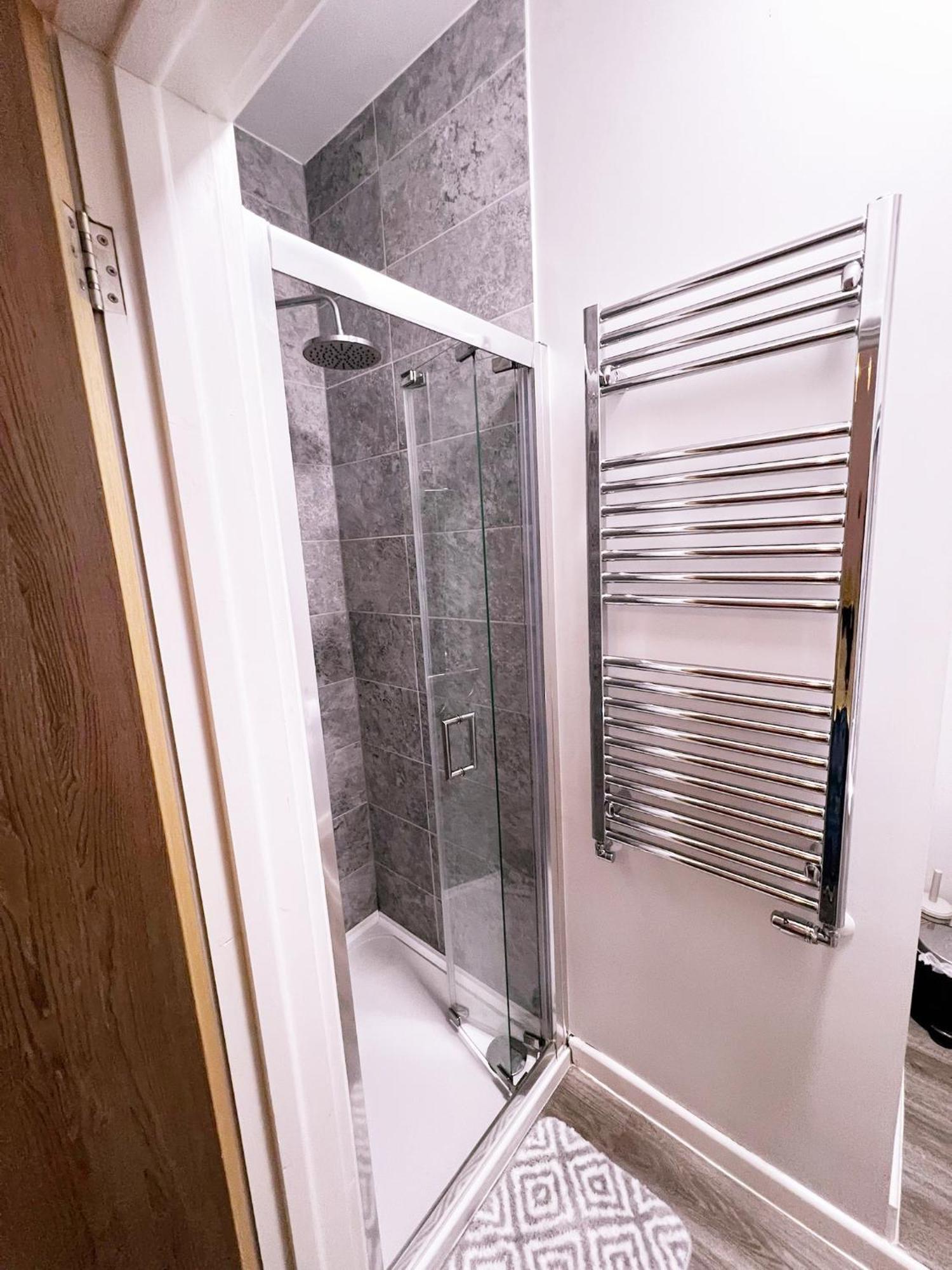 51 Kingsway Coventry Cv2 4Ff Bed & Breakfast Bagian luar foto