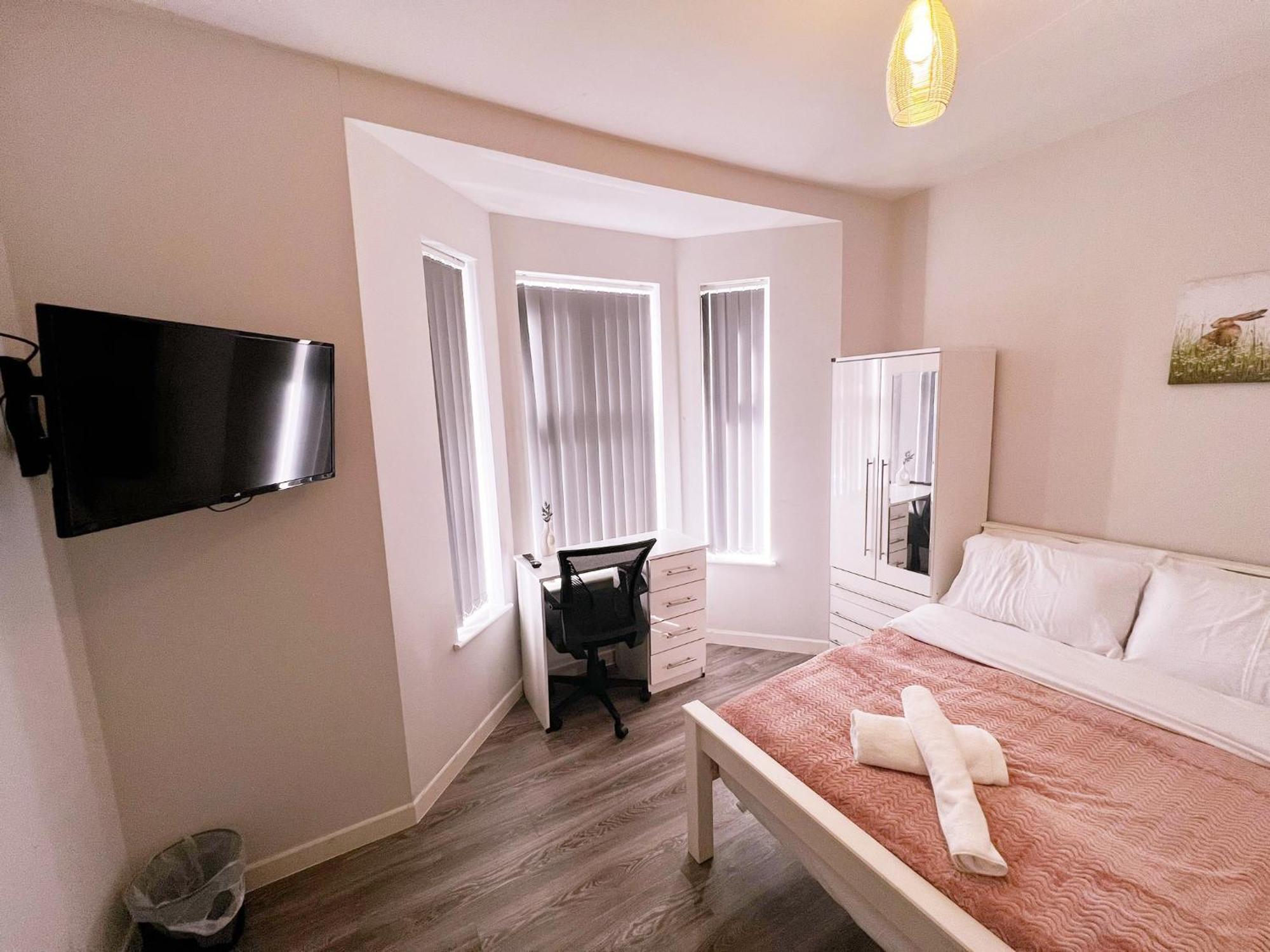 51 Kingsway Coventry Cv2 4Ff Bed & Breakfast Bagian luar foto