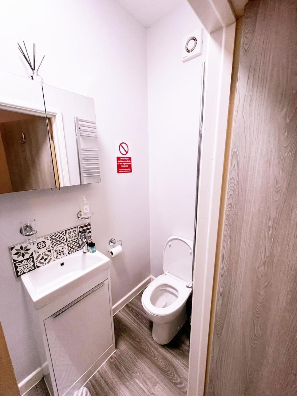 51 Kingsway Coventry Cv2 4Ff Bed & Breakfast Bagian luar foto