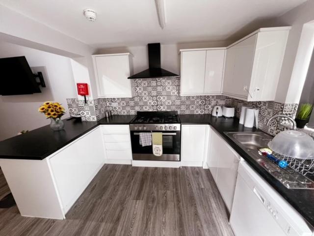 51 Kingsway Coventry Cv2 4Ff Bed & Breakfast Bagian luar foto